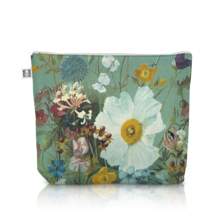 Luxe Gloss Wash Bag Large in All Heart Kelly Green main image 1